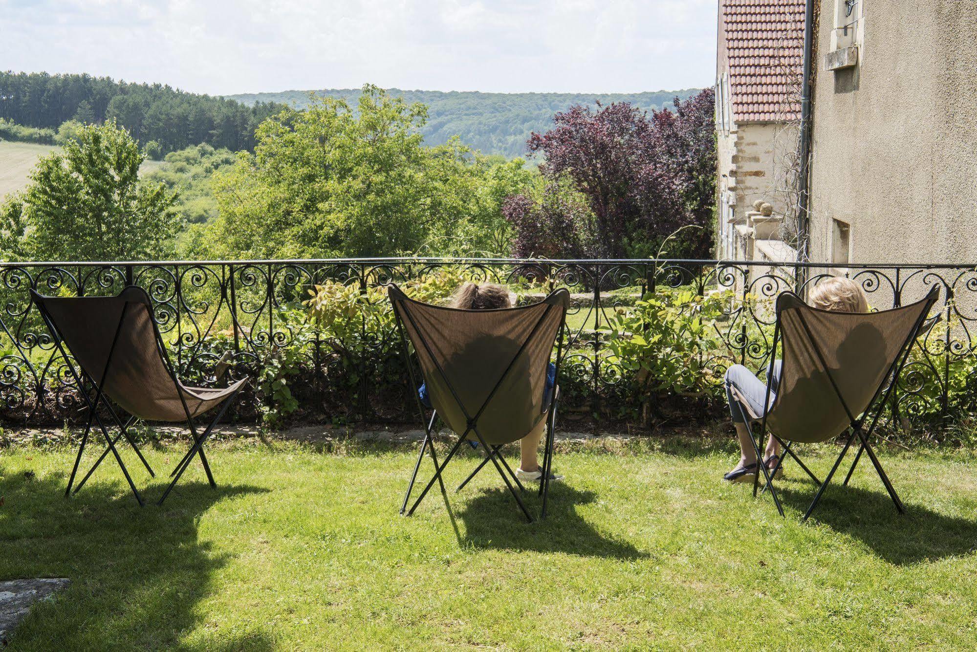 Hotel Restaurant De La Poste & Du Lion D'Or Vézelay Eksteriør bilde